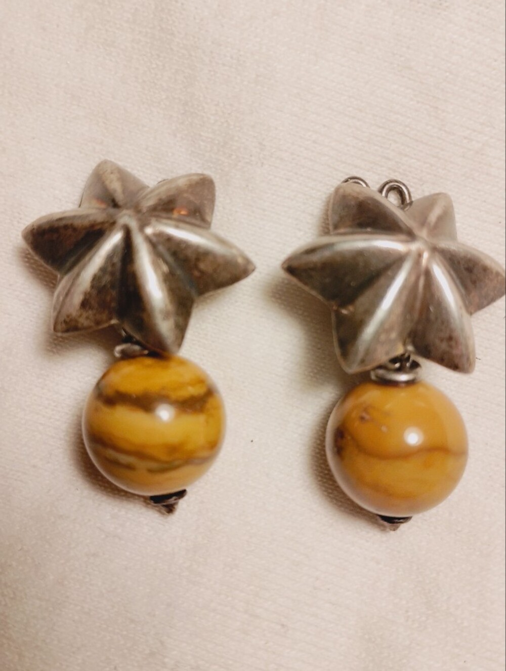 Pair Of 925 Yellow Tiger Stripe Design Bead & Silver Star Clip On Earrings